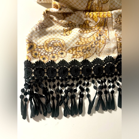 TIFFANYSLABEL IVORY/GOLD/BLACK VINTAGE STYLE DRESS WITH BLACK EMBROIDERED TRIM - Picture 9 of 9